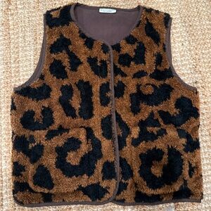 Daily brat Sherpa vest